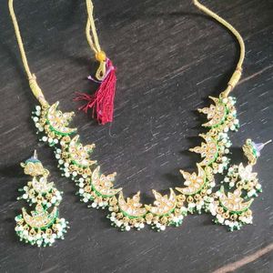 gold plated Kundan Choker Necklace Set with Earrin