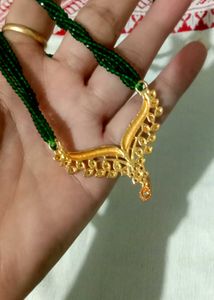 Elegant Gold pandent with Green Beads Mangalsutra