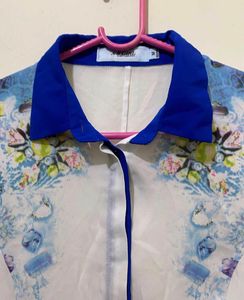 Elegant White and Blue Sleeveless Shirt T