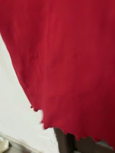 Chic Red Lettuce Trim Cropped Top