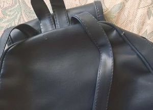 🎒 Chic Blue rFaux Leather Backpack