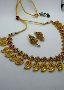 Exquisite Indian Gold-Tone Necklace Set