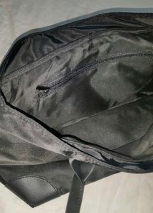 Practical black medium-size tote bag