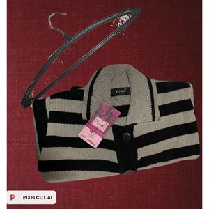 Ladies Sweater With Double Pocket