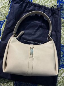 Tommy Hilfiger Beige Shoulder Bag