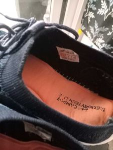 Men's Navy Blue Knit Sneakers 6-7 no