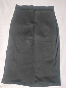 Sleek Black Button Detail Pencil Skirt