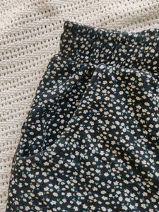 Cute Floral Print Shorts