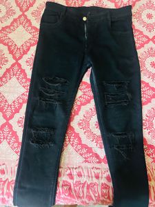 Black Ripped Skinny Jeans