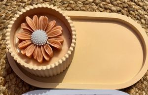 scented Daisy Candle Jar with trinket tray