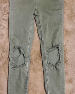 Freepople Skinny Jeans With Knee Rips