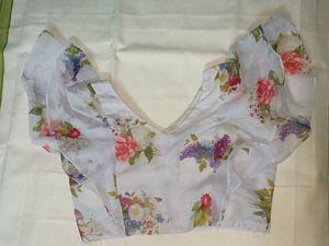 Readymade Blouse With Layer Handsand Side Open