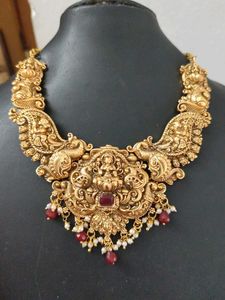 Exquisite Traditional Gold Necklace