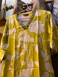 Vibrant Floral Print Kurta