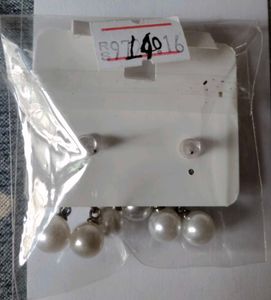 Elegant Pearl &amp; Crystal Drop Earrings