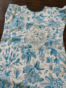 Elegant White &amp; Blue Floral Farshi Set