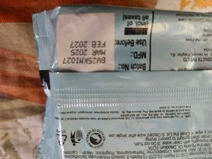 Useful fragrant wet wipes