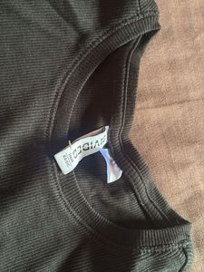 Black Basic T-Shirt