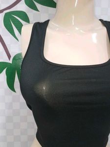 (800)Black Cropped Tank Top
