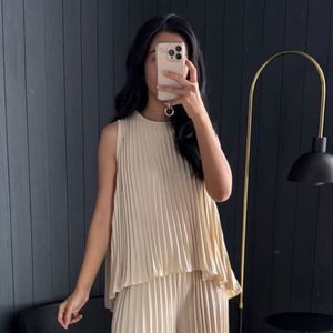 Pleated Top
