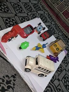 Assorted Vintage toys &amp; FMCG freebies