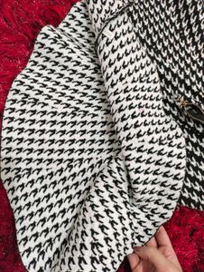 Houndstooth mini Skirt Price Drop ✔️✔️