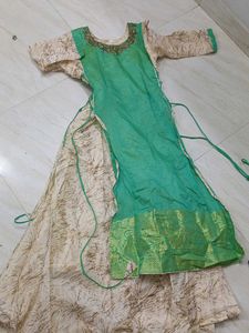 Elegant Green &amp; Beige Kurta Set