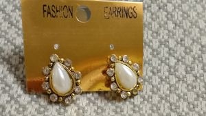 Brand New Gold Plated White Stone With Pearl Small Stud