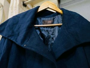 dark  blue  blezer