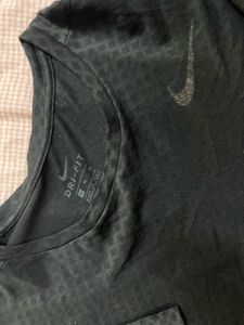 Bundle of 2 Women's T-Shirts