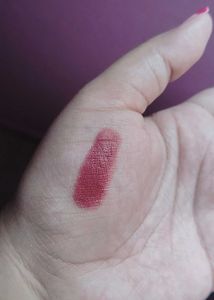 Mamaearth Moisture Matte Longstay Lipstick