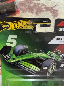 Hot Wheels Premium F1 #5 2025 KICK SAUBER