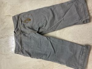 Y2K Trending  Capri Jeans