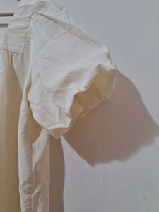Cream Puff Sleeve Square Neck Top