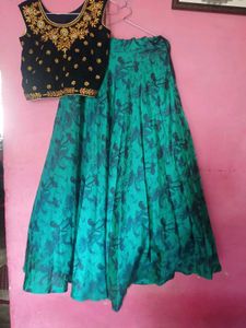 Embroidered Crop Top &amp; Printed Skirt Set