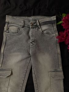 Stylish Light Wash Cargo Jeans