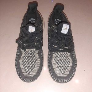 Gold & Black Sport Shoes - Women