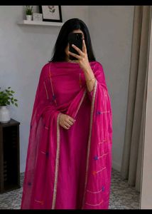 Vibrant Pink Embroidered dupatta