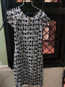 Black & White Swirl Print Sheath Dress