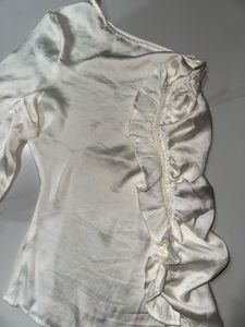 Stylish One-Shoulder Ruffled Top