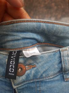 H&amp;M Ripped Jeans