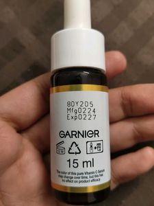 Garnier Sunscreen &amp; Vitamin C Serum