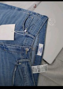 Light Wash Flared Jeans