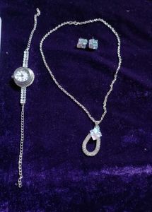 Elegant 4-Piece Jewelry Set