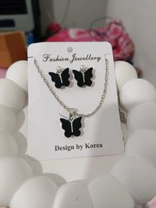 Cute Butterfly Necklace &amp; Earring Set