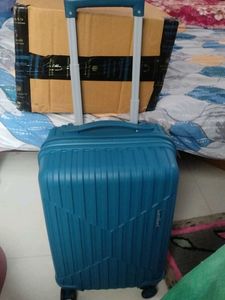 Teal Kamiliant Travel Suitcase