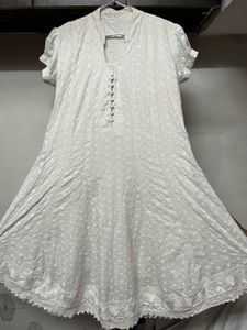 White Embroidered Kurta Zariii Work has No Stain🤍