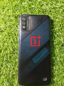 Micromax in 2c good condition mobile phone 4g