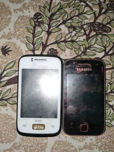 2 Samsung Duos Mobile Phones Lots