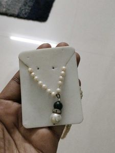 Elegant Pearl Pendant Necklace